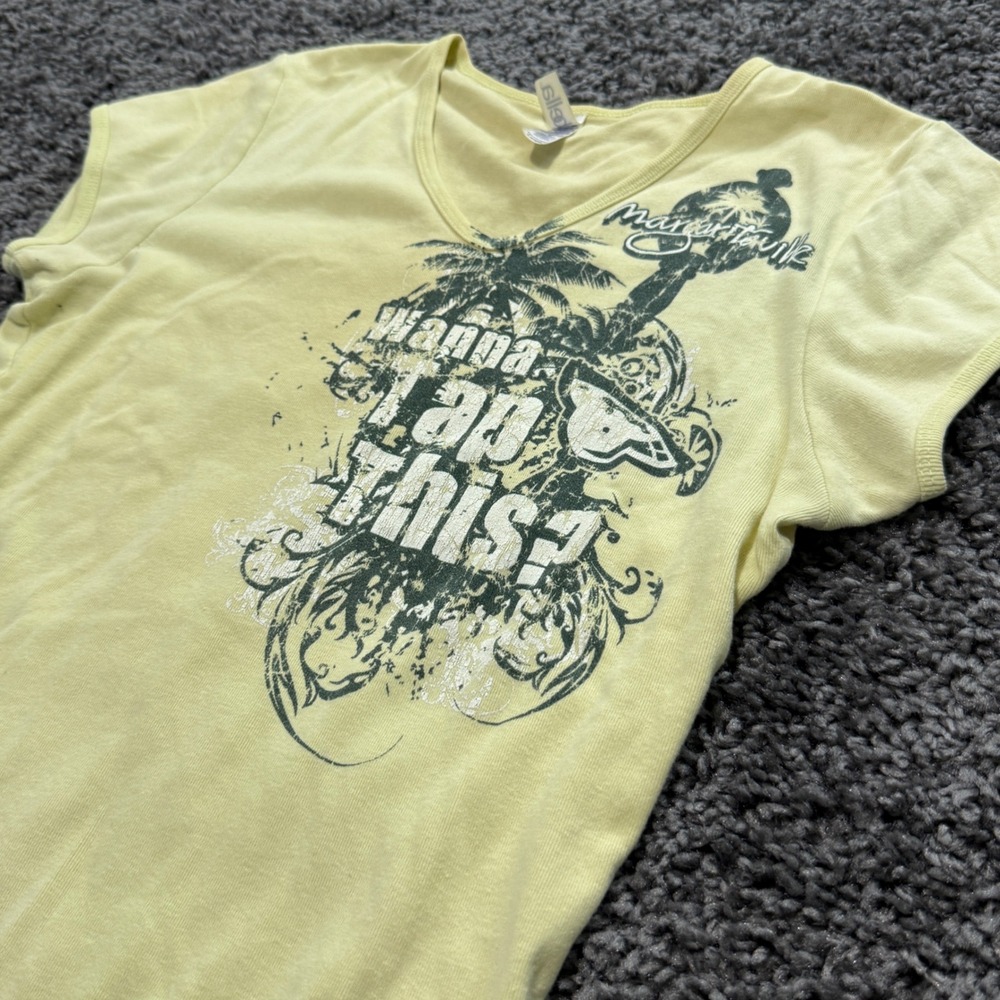 Y2K Margaritaville Graphic Tee Women Yellow Good Wanna Tap This Parrot Large
